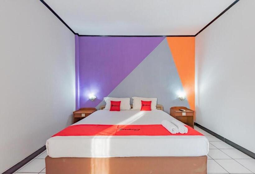Номер Deluxe, Reddoorz Near Plaza Balikpapan