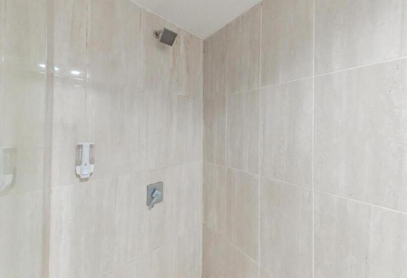 Номер Стандарт, Reddoorz Near Plaza Balikpapan