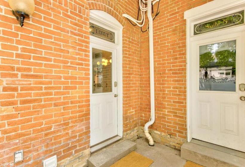 Студио Стандарт Кровать Кинг, Suite 11 Historic Art City Inn