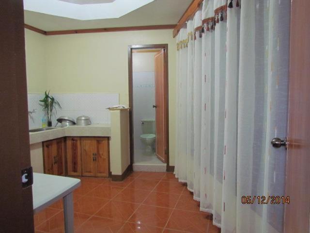 Кровать в Общей Комнате, Triple Js Inn Sagada