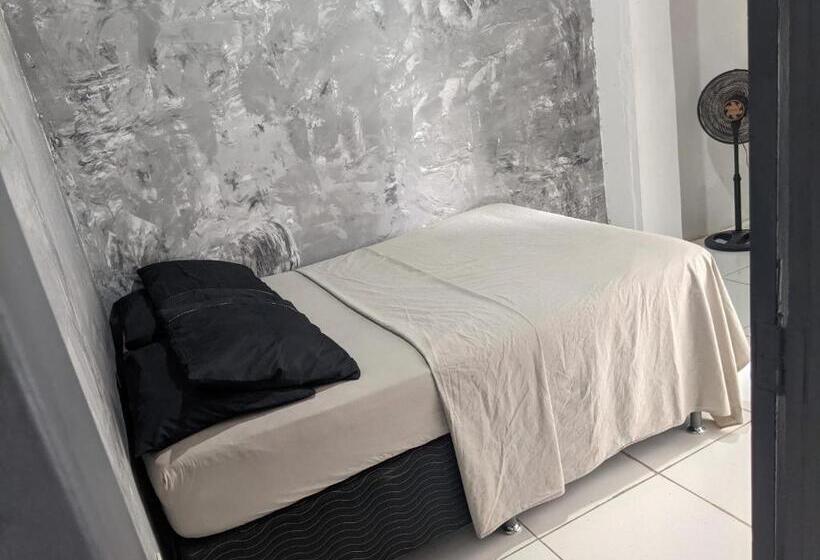 デラックスルーム, Youkoso Hostel