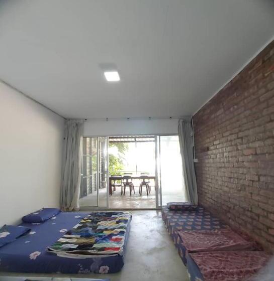 Семейный Номер, Oyo Home 90641 Naga Puri Beach Retreat