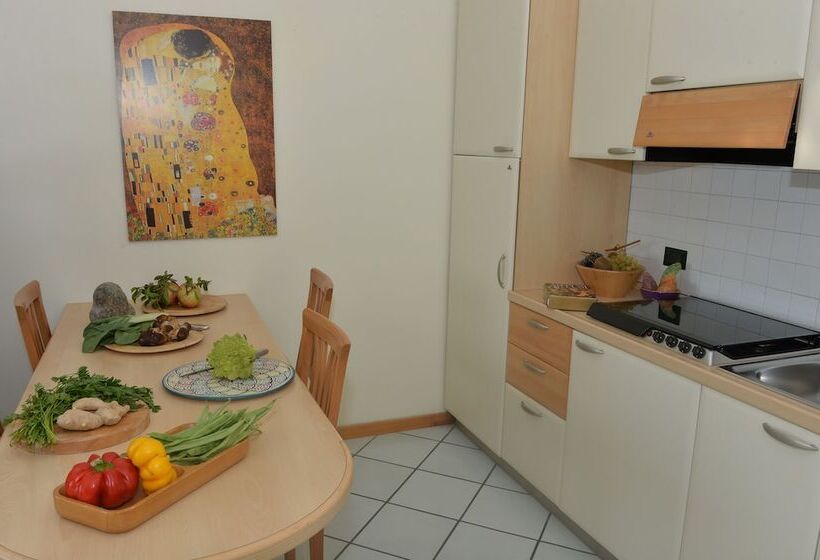 Апартаменты 1 Спальня, Miramare Residence