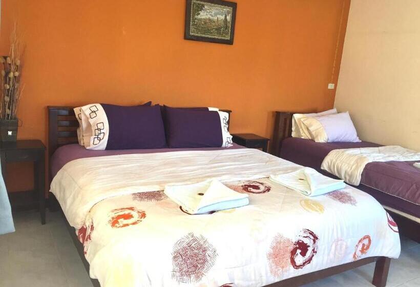 Трехместный Номер Deluxe, Sofia