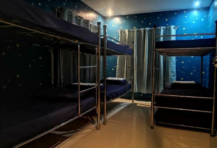 Семейный Номер, Mchanns Place