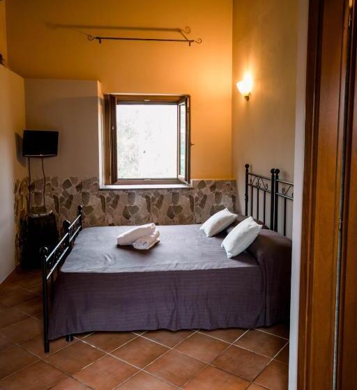 Четырехместный Номер Классик, Agriturismo La Sena