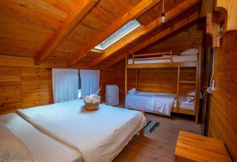 4인용 스탠다드 룸, Bee Eco Guest House