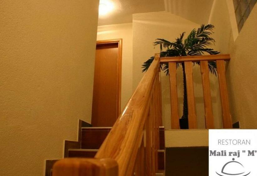 غرفة عائلية, Restoran Sa Sobama Za Iznajmljivanje Mali Raj