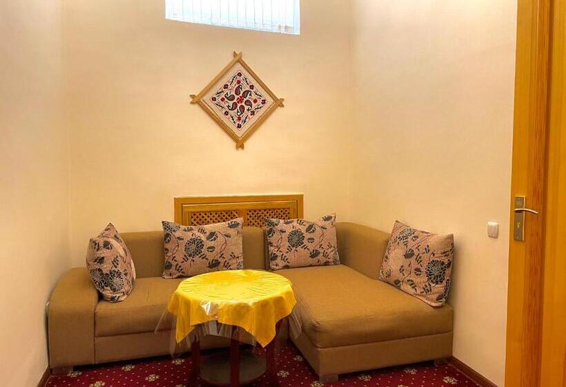 سوییت, Yangi Sharq