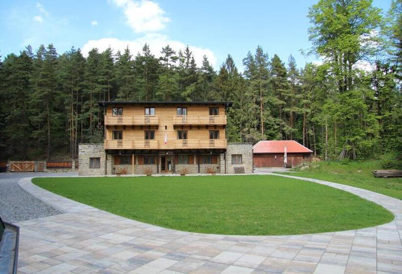 Апартаменты 2 Спальни, Dum Bratri Capku