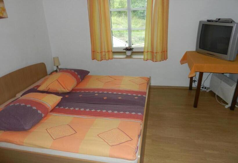 اتاق استاندارد سه نفره, Gostilna Stara Pošta
