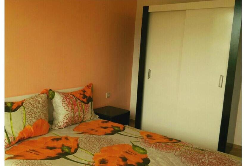 标准间, Tangra Guest House
