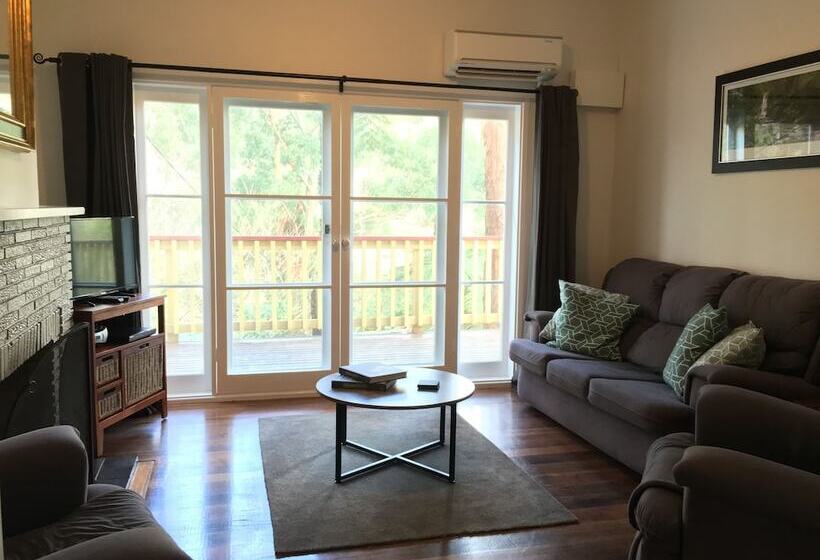 침실 2개 주택, Charnwood Cottages In Warburton
