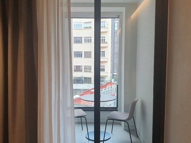 اتاق لوکس, Ohla Eixample