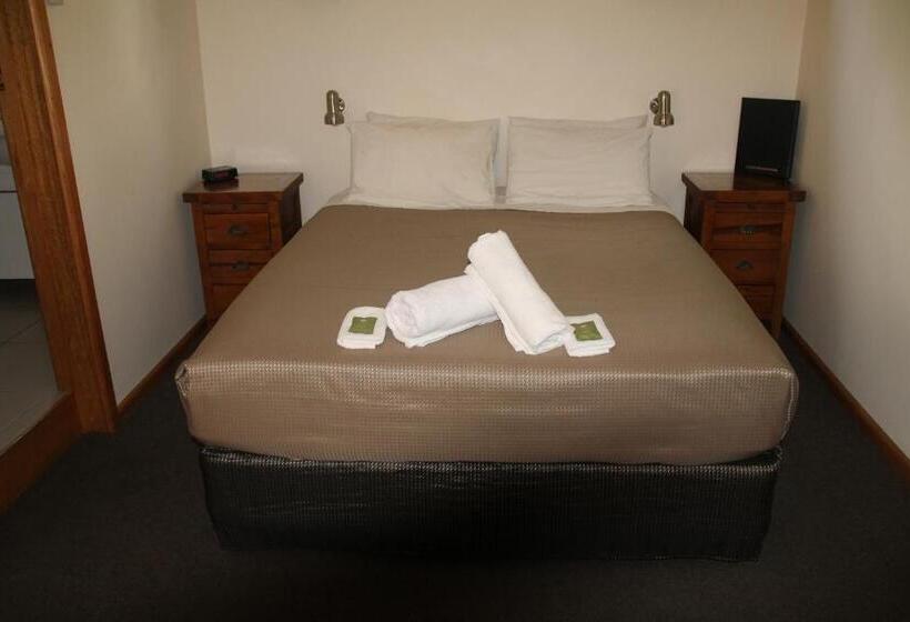 패밀리 룸, Mountain View Motel