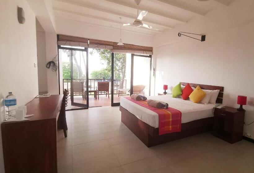 اتاق لوکس با تخت بزرگ, Wellé Wadiya Beach Villa