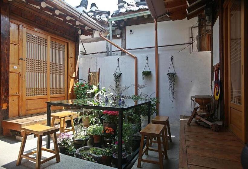 Standard Kolmen Hengen Huone, Hanok Guesthouse Nuha