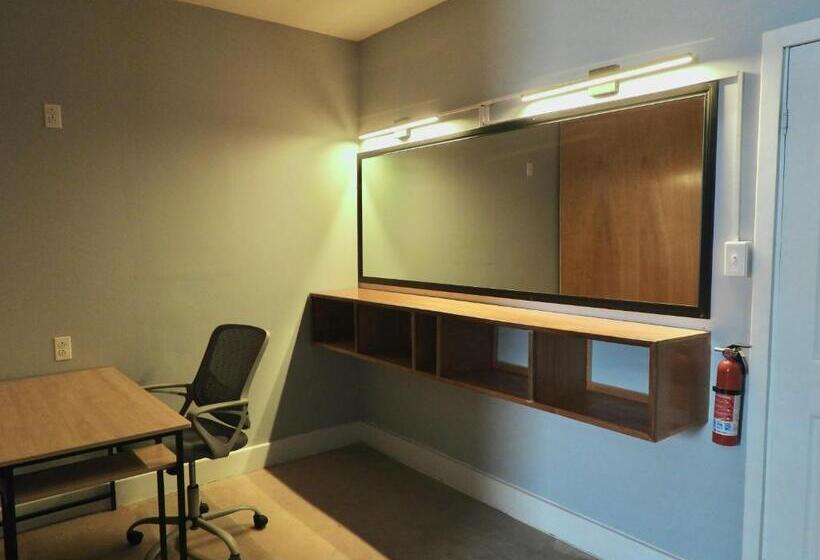 공동 객실, Sandbar Beachfront Hostel & Restaurant