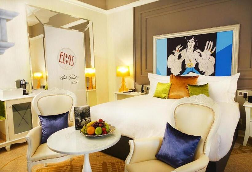 Номер Deluxe Кровать Кинг, Aria Hotel Budapest By Library Hotel Collection