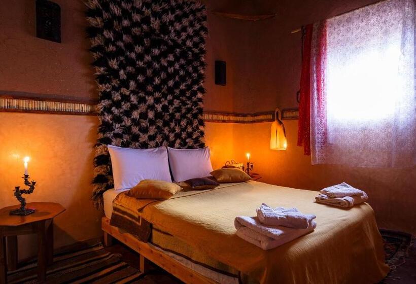 디럭스 룸, Kasbah Tebi