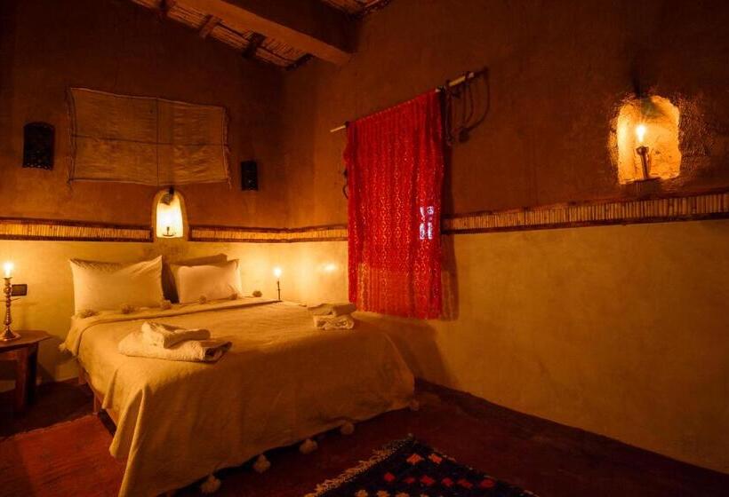 디럭스 4인 룸, Kasbah Tebi