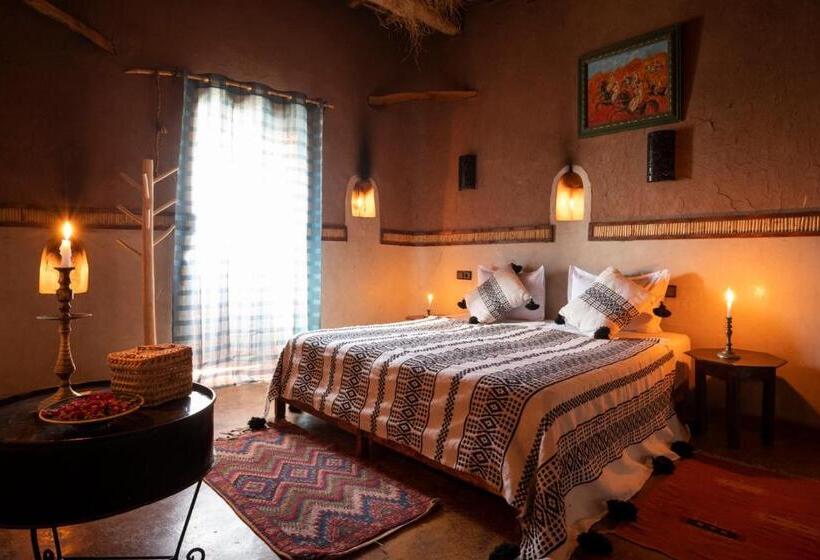 디럭스 4인 룸, Kasbah Tebi