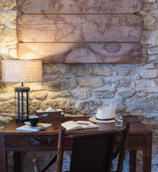 クラシックルーム, Mas Des Romarins, The Originals Relais