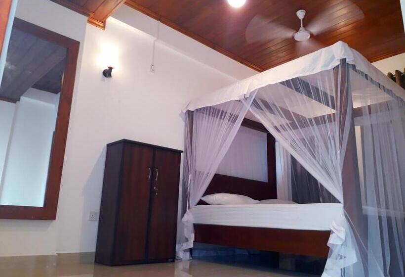 Номер Deluxe с Балконом, Nooit Gedacht Holiday Resort Unawatuna