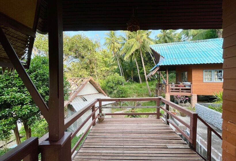 Семейное Бунгало, P.d. Beach Resort