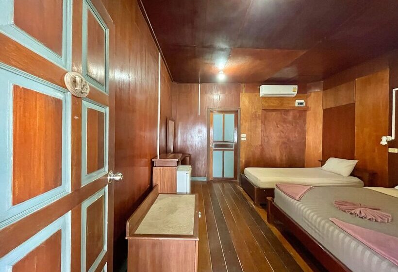 Семейное Бунгало, P.d. Beach Resort