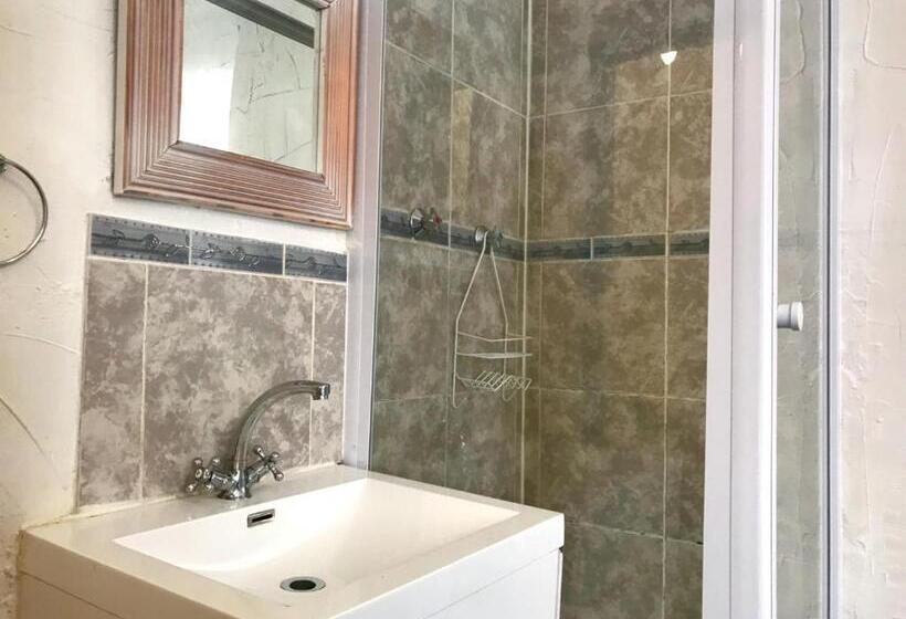 Номер Стандарт, Athenian Villa