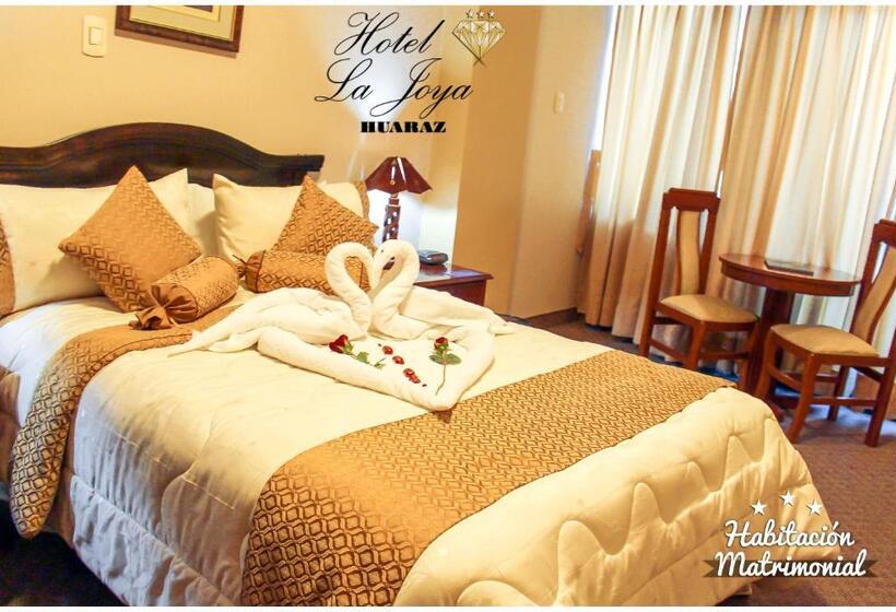 اتاق استاندارد, La Joya