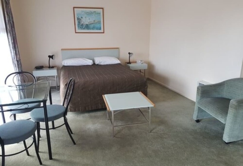 패밀리 룸, Pavilion Motel & Conference Centre