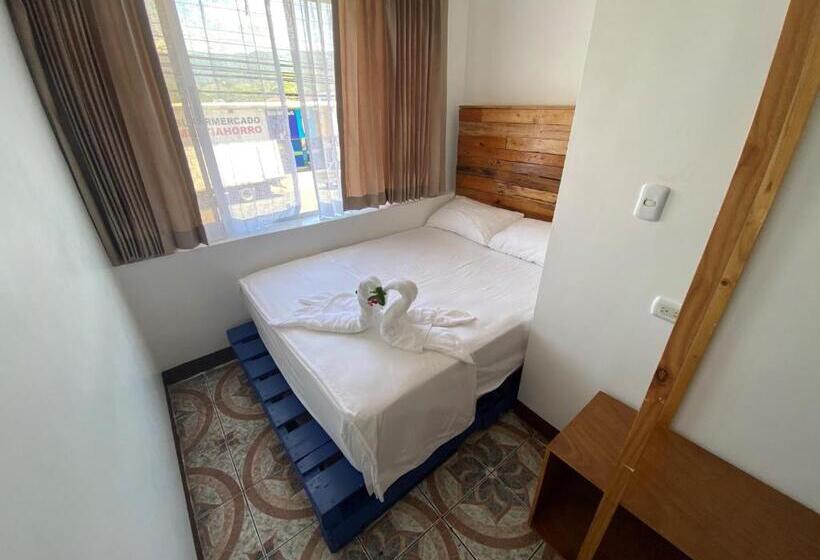 Номер Стандарт Трехместный, La Hacienda Rooms & Food
