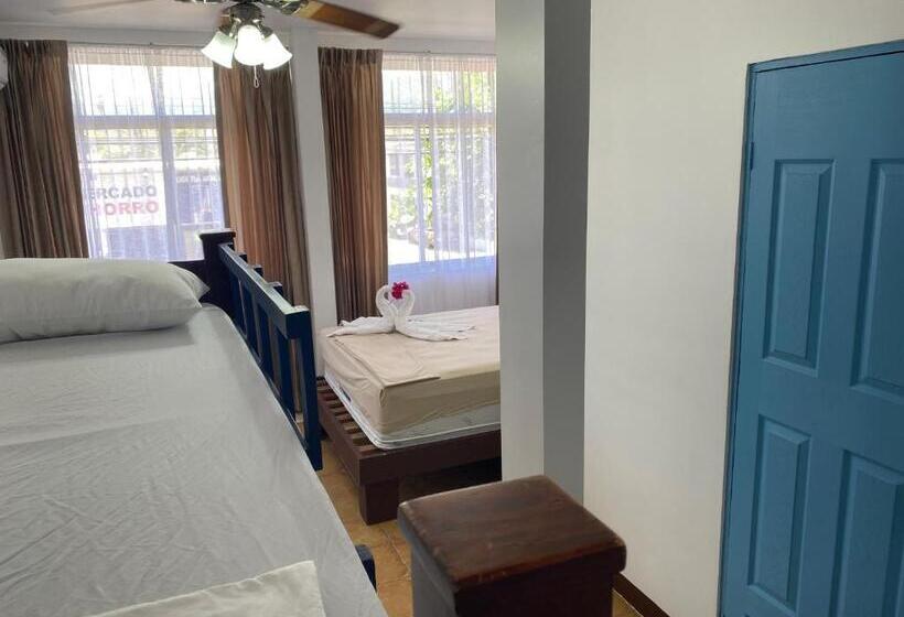 4인용 스탠다드 룸, La Hacienda Rooms & Food