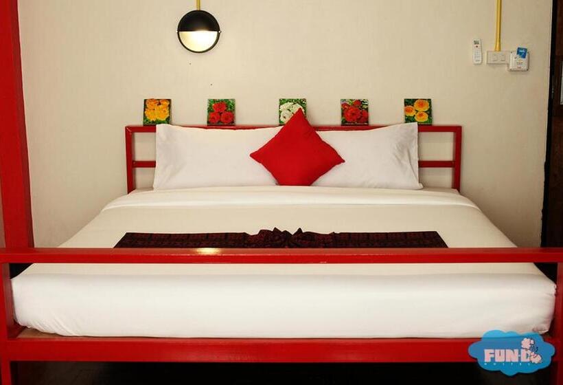 豪华房间, Fun D Hostel Chiang Rai