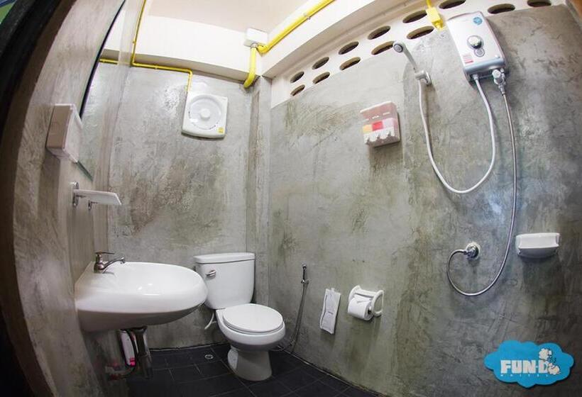 家庭间, Fun D Hostel Chiang Rai