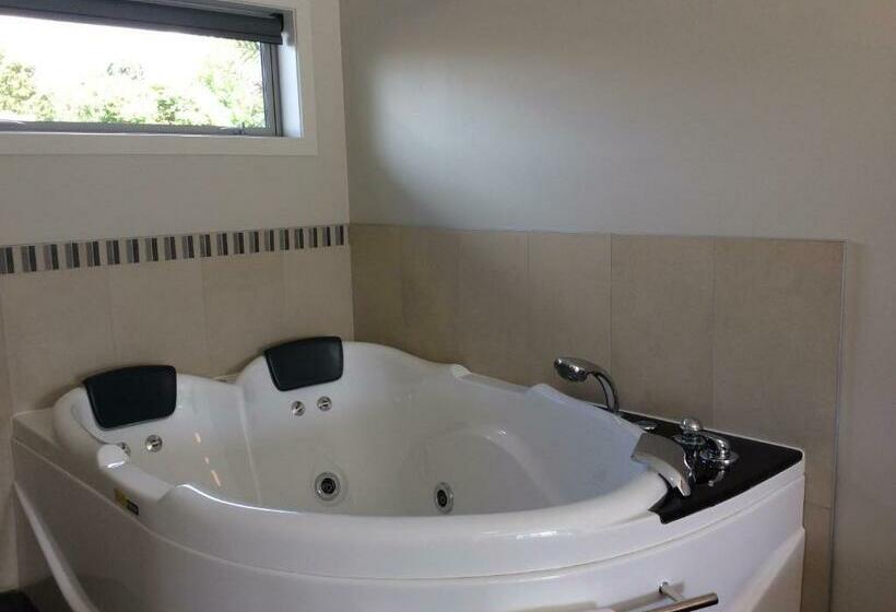标准工作室, City Corporate Motor Inn
