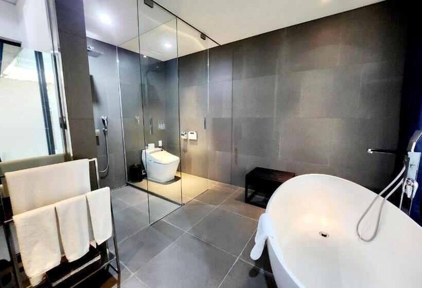 اتاق استاندارد, Js Boutique
