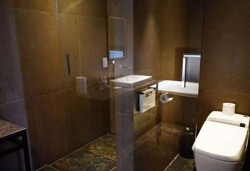 اتاق پنت هاوس, Js Boutique