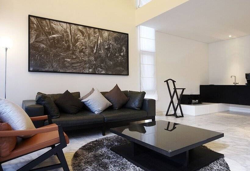 اتاق پنت هاوس, Js Boutique