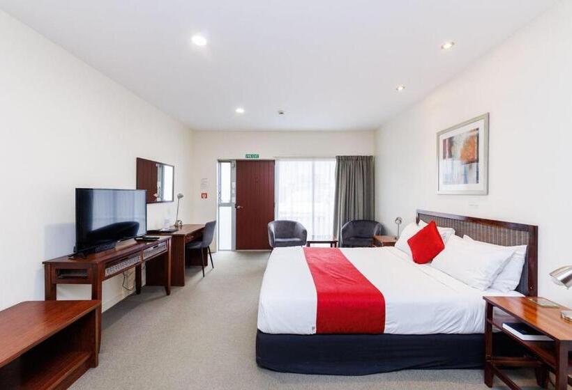 Студия Стандарт, Fitzherbert Regency Motor Lodge