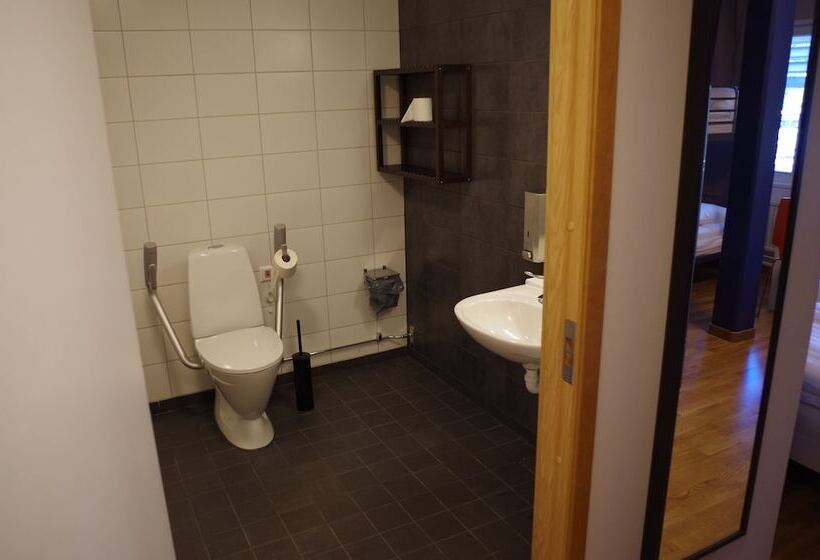 Семейный Номер Deluxe, Spoton Hostel & Sportsbar
