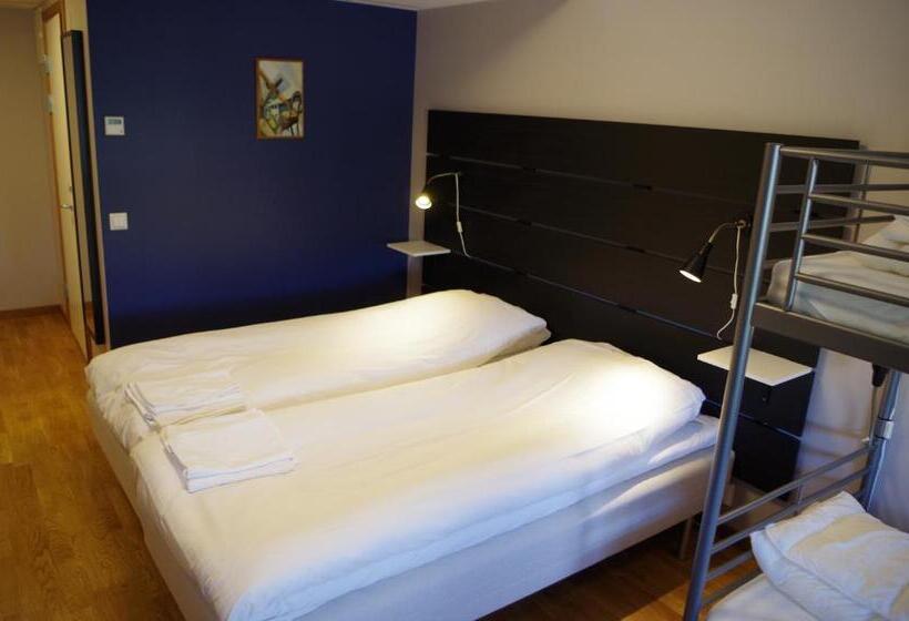 Четырехместный Номер Deluxe, Spoton Hostel & Sportsbar