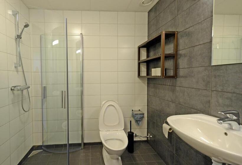 Четырехместный Номер Deluxe, Spoton Hostel & Sportsbar