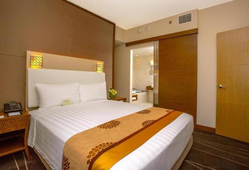 سوئیت با چشم‌انداز, Dusit Thani Guam Resort