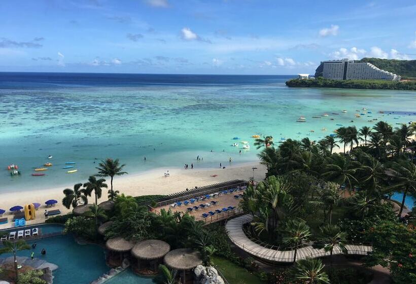 سوییت اجرایی, Dusit Thani Guam Resort