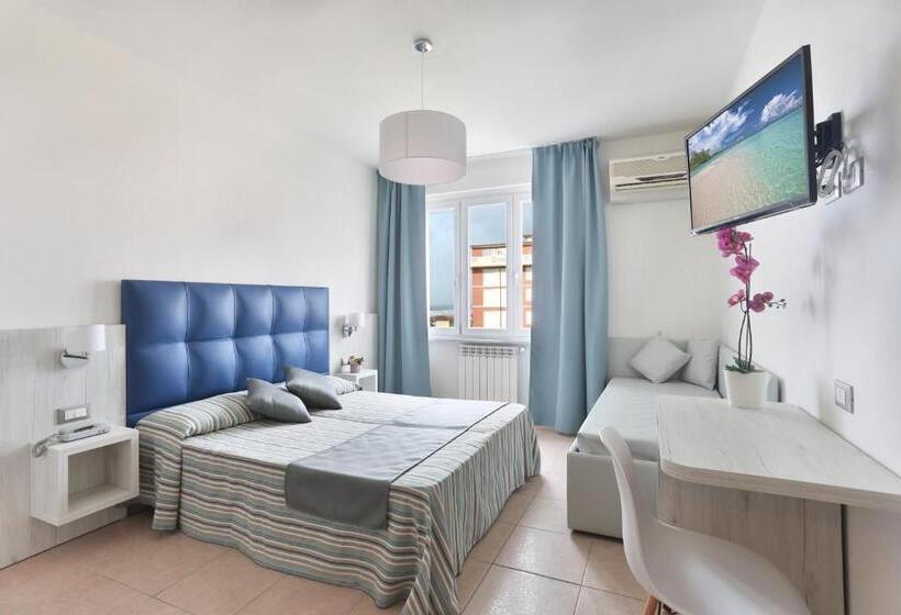 4 Bett Standardzimmer Meerblick, Nuovo Tirreno