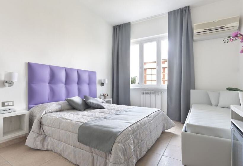 اتاق استاندارد سه نفره, Nuovo Tirreno