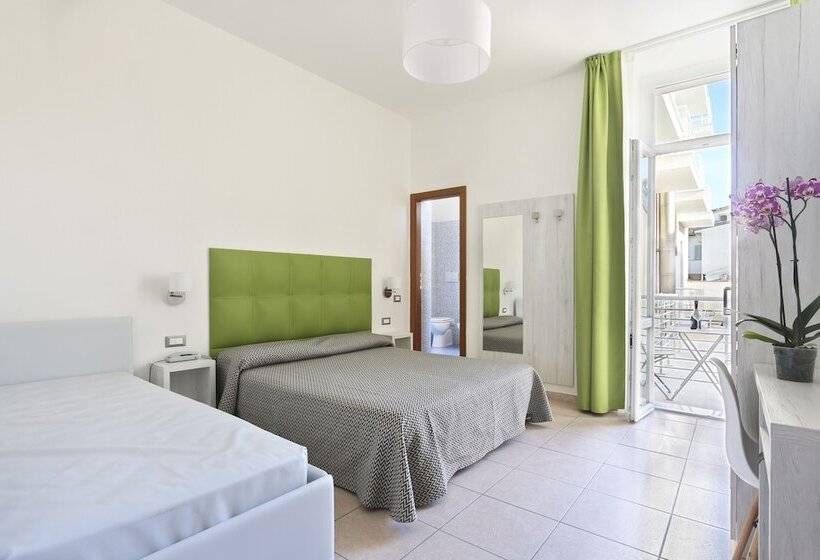 4 Bett Standardzimmer, Nuovo Tirreno